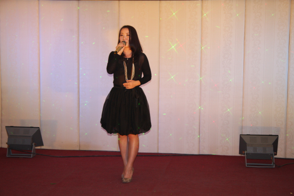 2013122791646169 新员工联欢晚会