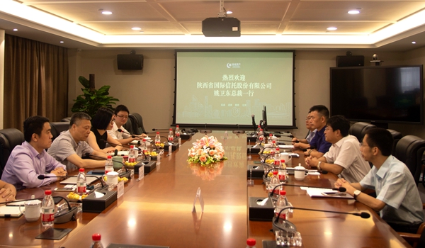 新闻照片会议_副本.jpg